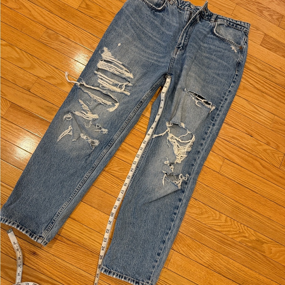 Zara Women’s Relaxed Ripped Blue Jeans - Picture 6 of 10